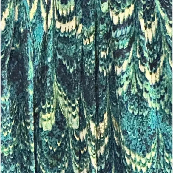 NEW Rose & Olive Top Size Medium Cap Sleeves Summer Spring NWT - Picture 3 of 8